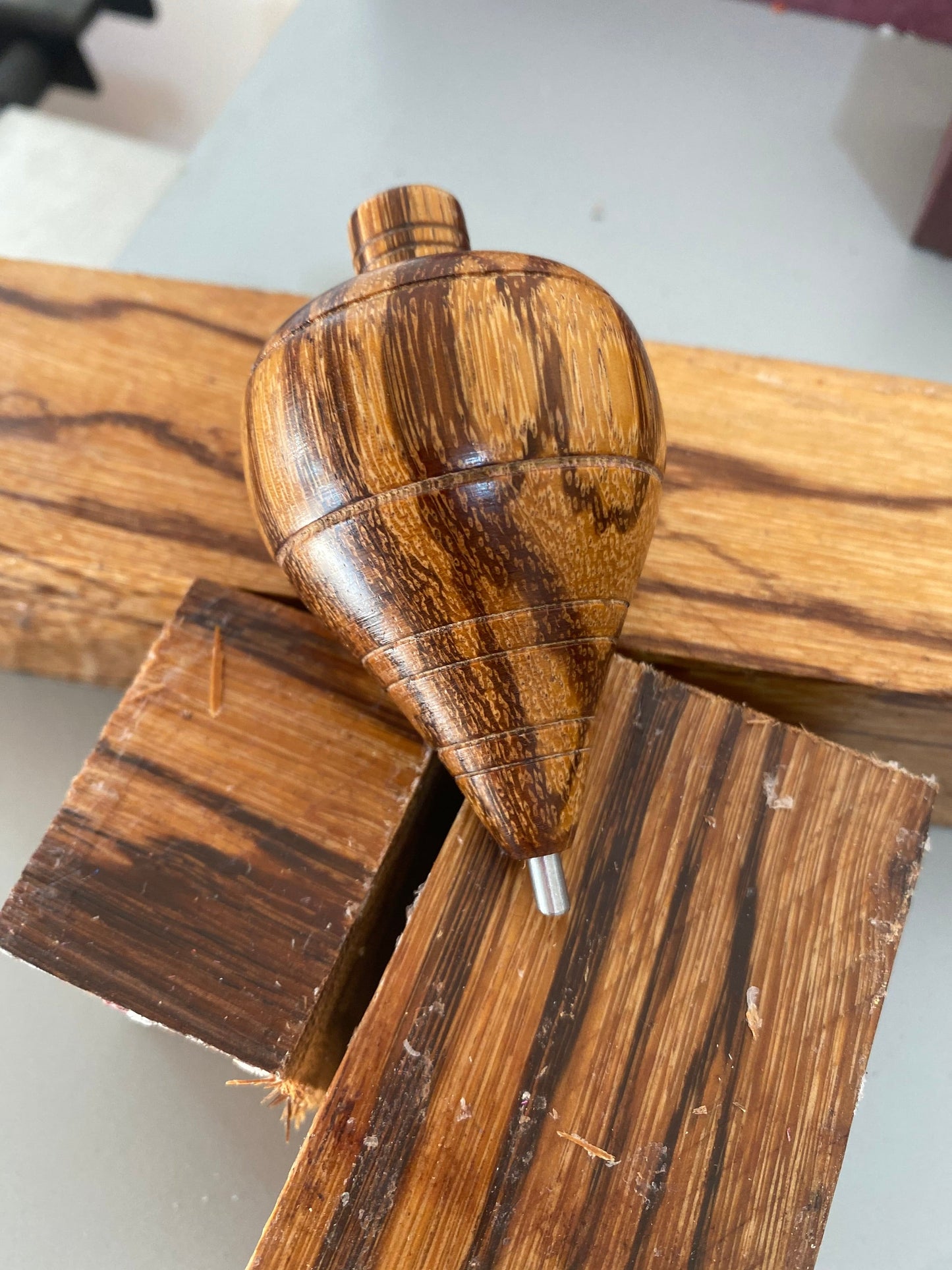 Marble wood trompo